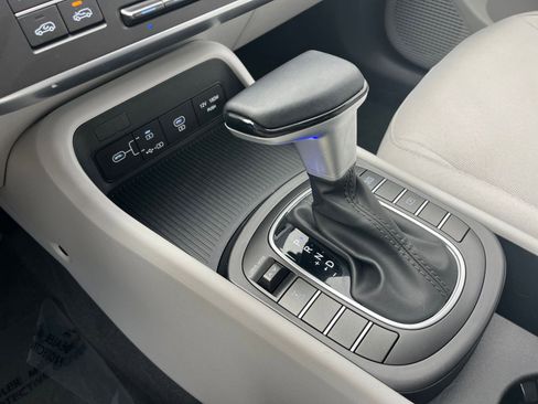 Used 2025 Hyundai Kona SEL image 42