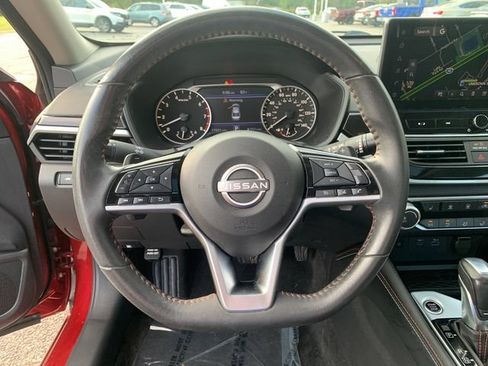 Used 2023 Nissan Altima 2.5 SR w/ SR Premium Package FWD image 25