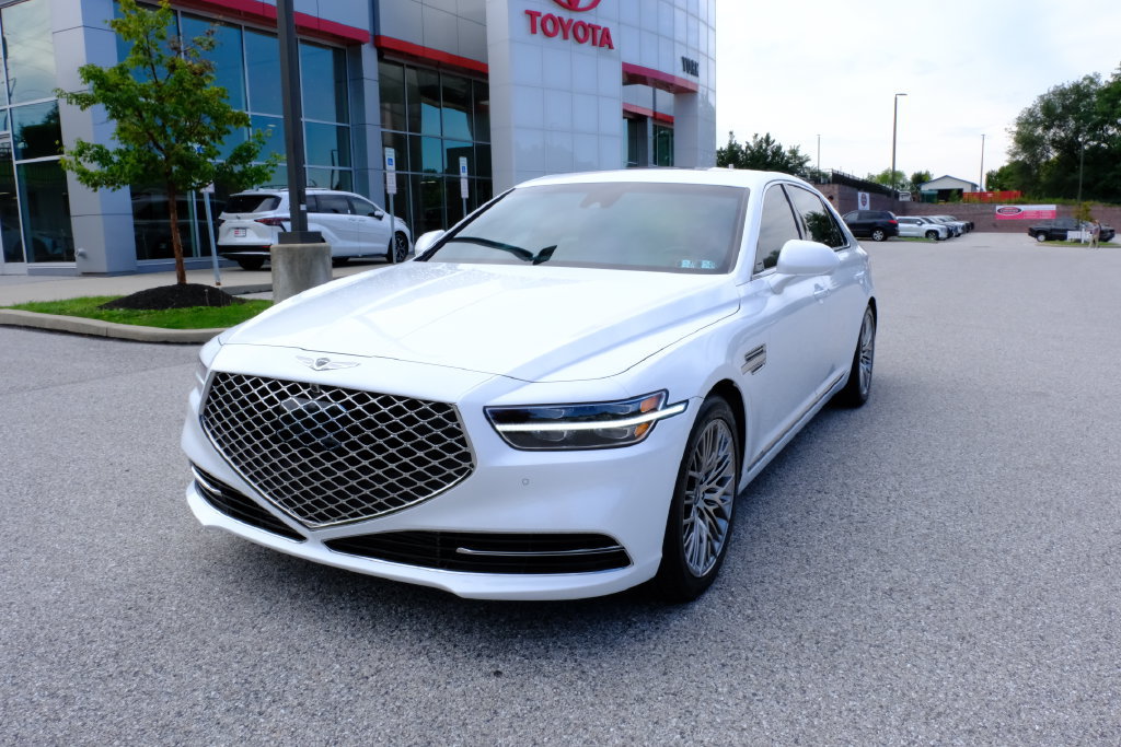 Used 2021 Genesis G90 3.3T Premium RWD image 7