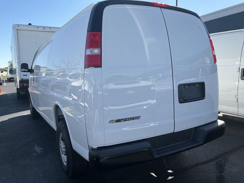 New 2026 Chevrolet Express 3500 Extended w/ Driver Convenience Package RWD image 5