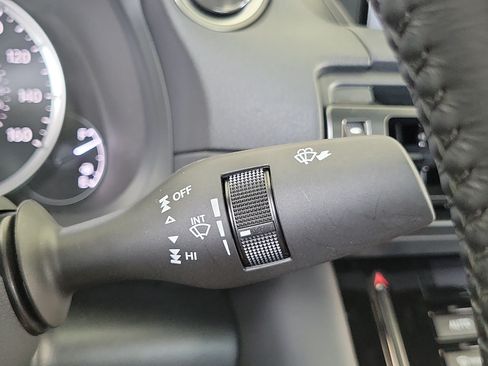 Used 2025 Lexus IS 350 F Sport RWD image 29