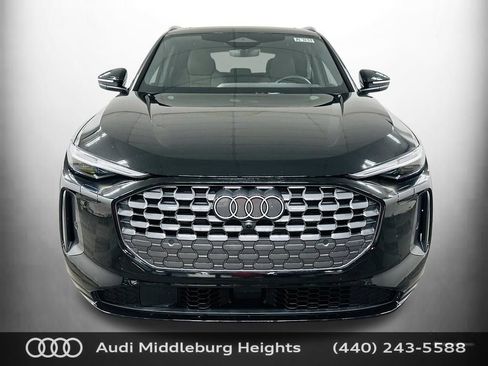 Certified 2025 Audi Q5 Premium w/ Premium Plus AWD/4WD image 2