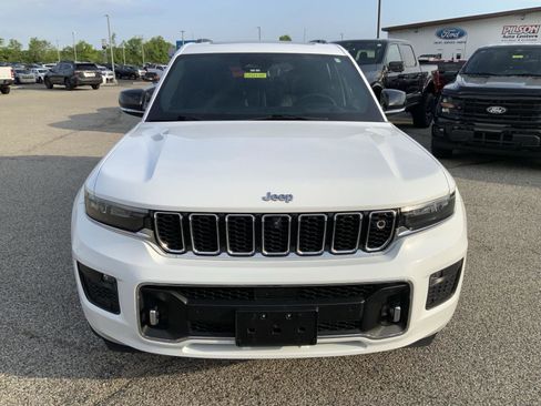 Used 2023 Jeep Grand Cherokee L Overland w/ Advanced Protech Group III AWD/4WD image 3