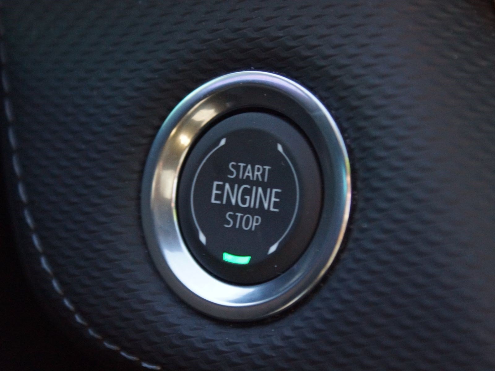 Used 2026 Chevrolet Equinox LT w/ Safety and Technology Package FWD image 8
