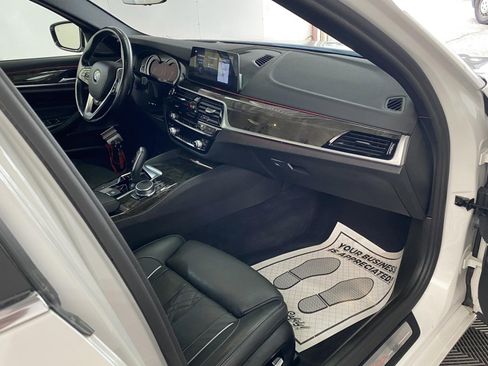 Used 2018 BMW 540i xDrive AWD/4WD image 8