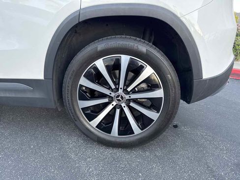 Used 2021 Mercedes-Benz GLA 250 w/ Premium Package image 37