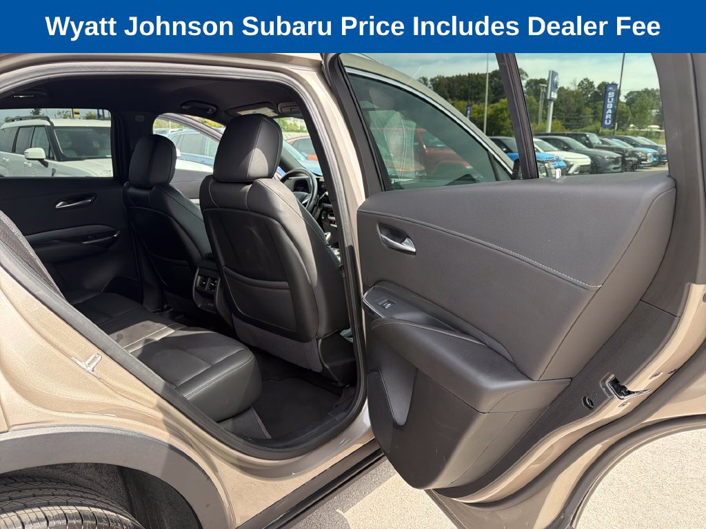Used 2025 Cadillac XT4 Premium Luxury FWD image 38
