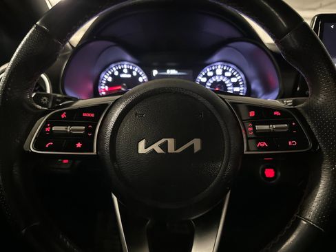 Certified 2022 Kia Forte GT image 22