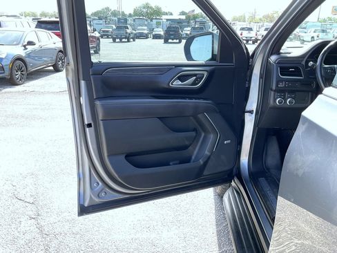 Used 2021 GMC Yukon SLT w/ SLT Premium Package AWD/4WD image 9