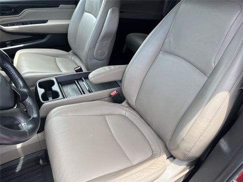 Used 2024 Honda Odyssey Touring image 12