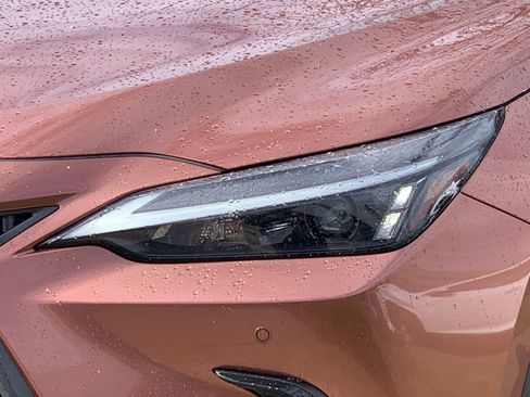 Certified 2025 Lexus NX 250 FWD w/ Towing Package (2000 Lbs) image 6