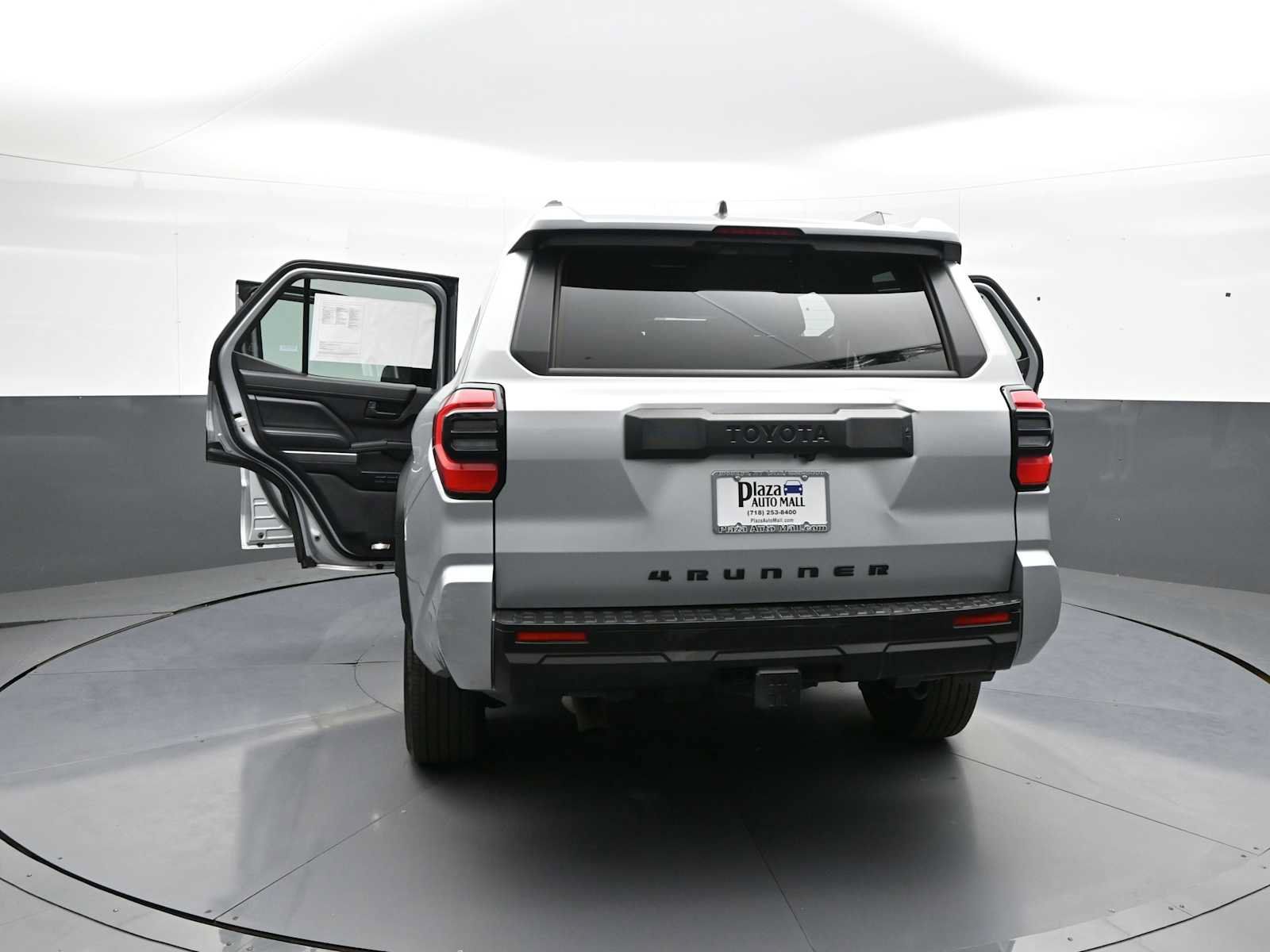 Used 2025 Toyota 4Runner SR5 AWD/4WD image 47