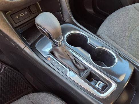 Used 2023 Chevrolet Equinox LT image 8