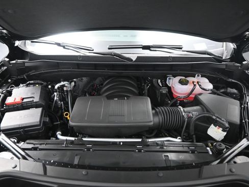 New 2026 Chevrolet Suburban High Country w/ LPO, Get Active Package RWD image 34