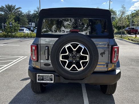 Used 2023 Ford Bronco Outer Banks image 3