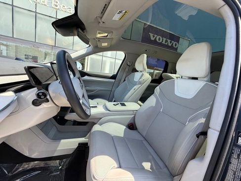 Used 2025 Volvo EX90 Ultra AWD/4WD image 4