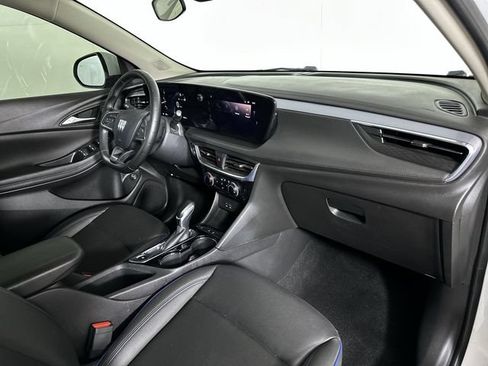 Used 2025 Buick Encore GX Sport Touring FWD image 30