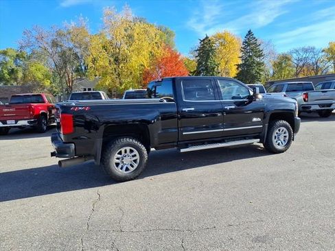 Used 2019 Chevrolet Silverado 3500 High Country w/ Duramax Plus Package image 3