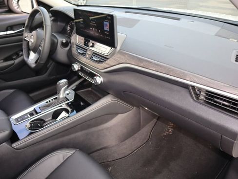 Certified 2025 Nissan Altima 2.5 SL FWD image 25