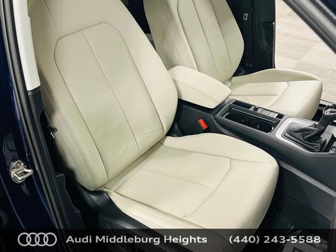 Certified 2025 Audi Q3 2.0T Premium w/ Convenience Package image 28