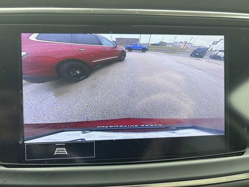 Used 2022 Buick Enclave Essence w/ Sport Touring Edition FWD image 15