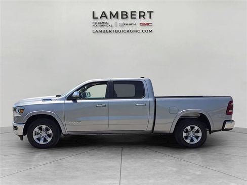 Used 2022 RAM 1500 Laramie AWD/4WD image 2