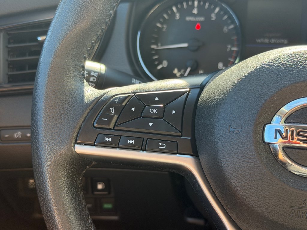 Used 2019 Nissan Rogue SV FWD image 30
