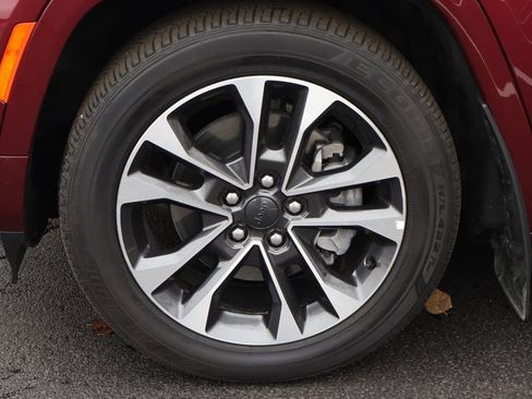 Used 2024 Jeep Grand Cherokee Overland image 11