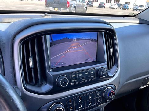 Used 2015 Chevrolet Colorado Z71 image 20