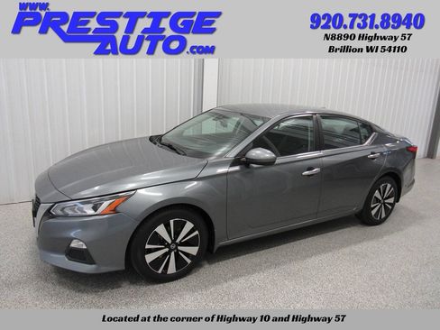 Used 2021 Nissan Altima 2.5 SV FWD image 1