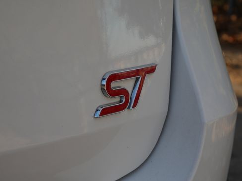 Certified 2022 Ford Explorer ST w/ Equipment Group 401A image 20