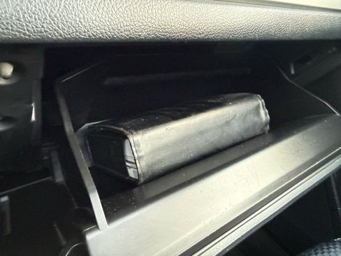 Used 2018 Subaru Forester 2.5i Premium w/ All-Weather Package image 20