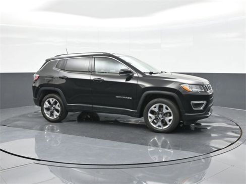 Used 2021 Jeep Compass Limited image 17