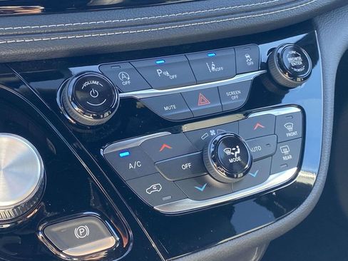 New 2026 Chrysler Pacifica Select w/ S Appearance Package FWD image 49