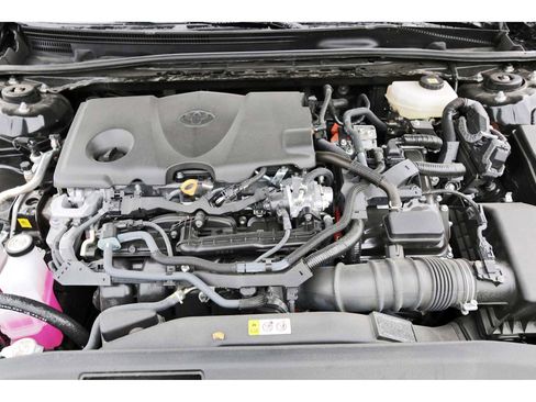 Used 2025 Toyota Camry SE w/ Convenience Package FWD image 30