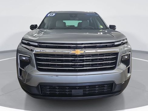 Used 2025 Chevrolet Traverse LT FWD image 10