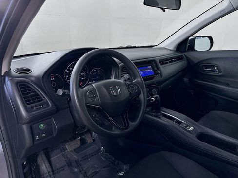 Used 2021 Honda HR-V LX image 7