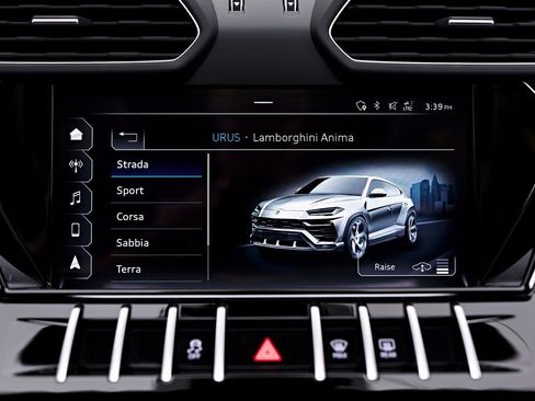 Used 2021 Lamborghini Urus image 81