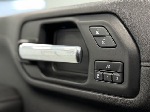 Used 2020 GMC Sierra 3500 Denali w/ Denali Ultimate Package image 18