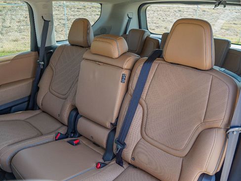 New 2026 INFINITI QX80 Luxe w/ Cargo Package image 25