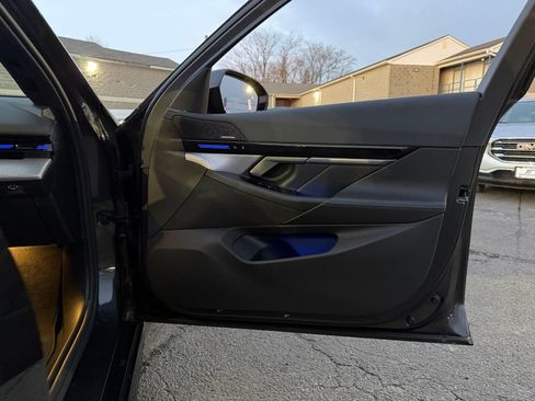 Used 2026 BMW 530i xDrive AWD/4WD image 15