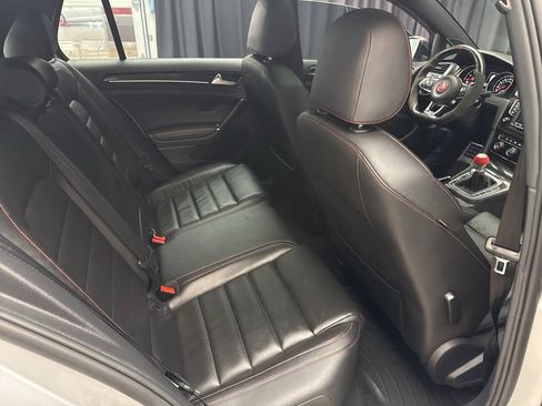 Used 2016 Volkswagen GTI SE w/ Lighting Package (SEL) FWD image 26