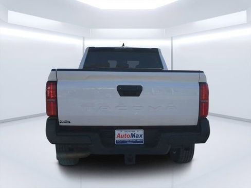 Used 2024 Toyota Tacoma SR image 4