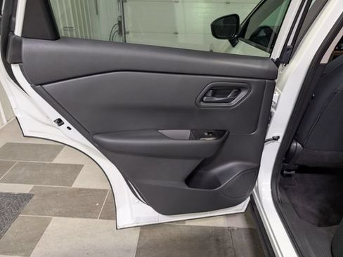 Used 2024 Nissan Rogue S AWD/4WD image 8