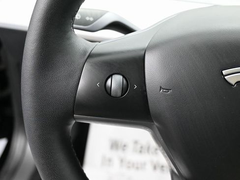 Used 2023 Tesla Model 3 Standard Range image 17