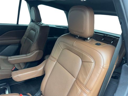 Used 2022 Lincoln Aviator Reserve w/ Equipment Group 201A image 32