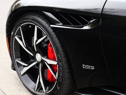 Used 2019 Aston Martin DBS Superleggera image 9