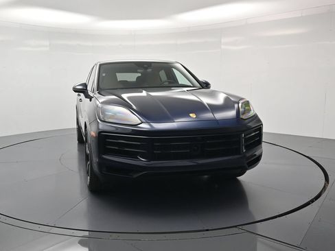 Certified 2025 Porsche Cayenne Coupe AWD/4WD image 47