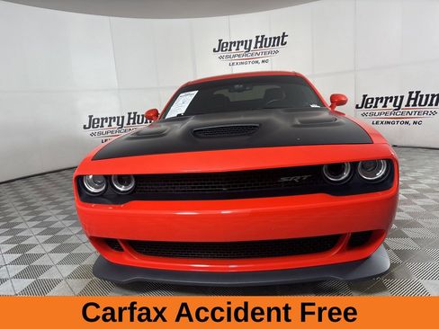 Used 2017 Dodge Challenger SRT Hellcat image 4