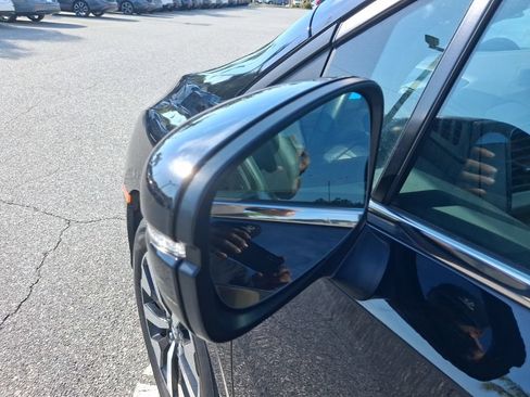 Certified 2025 Honda Odyssey EX-L image 17